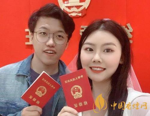 90后同名同姓情侶領(lǐng)證結(jié)婚 太有夫妻緣了！