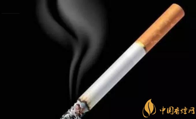 一天抽幾根煙合適，一天一包煙患癌幾率大