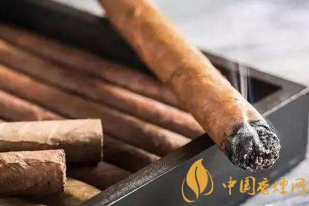 香煙和雪茄有什么不同口感 香煙和雪茄七個區(qū)別！